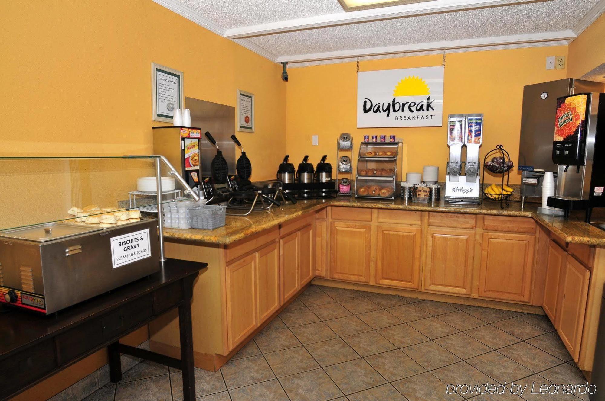 Days Inn By Wyndham Neptune Beach แจ็กสันวิลล์บีช ภายนอก รูปภาพ