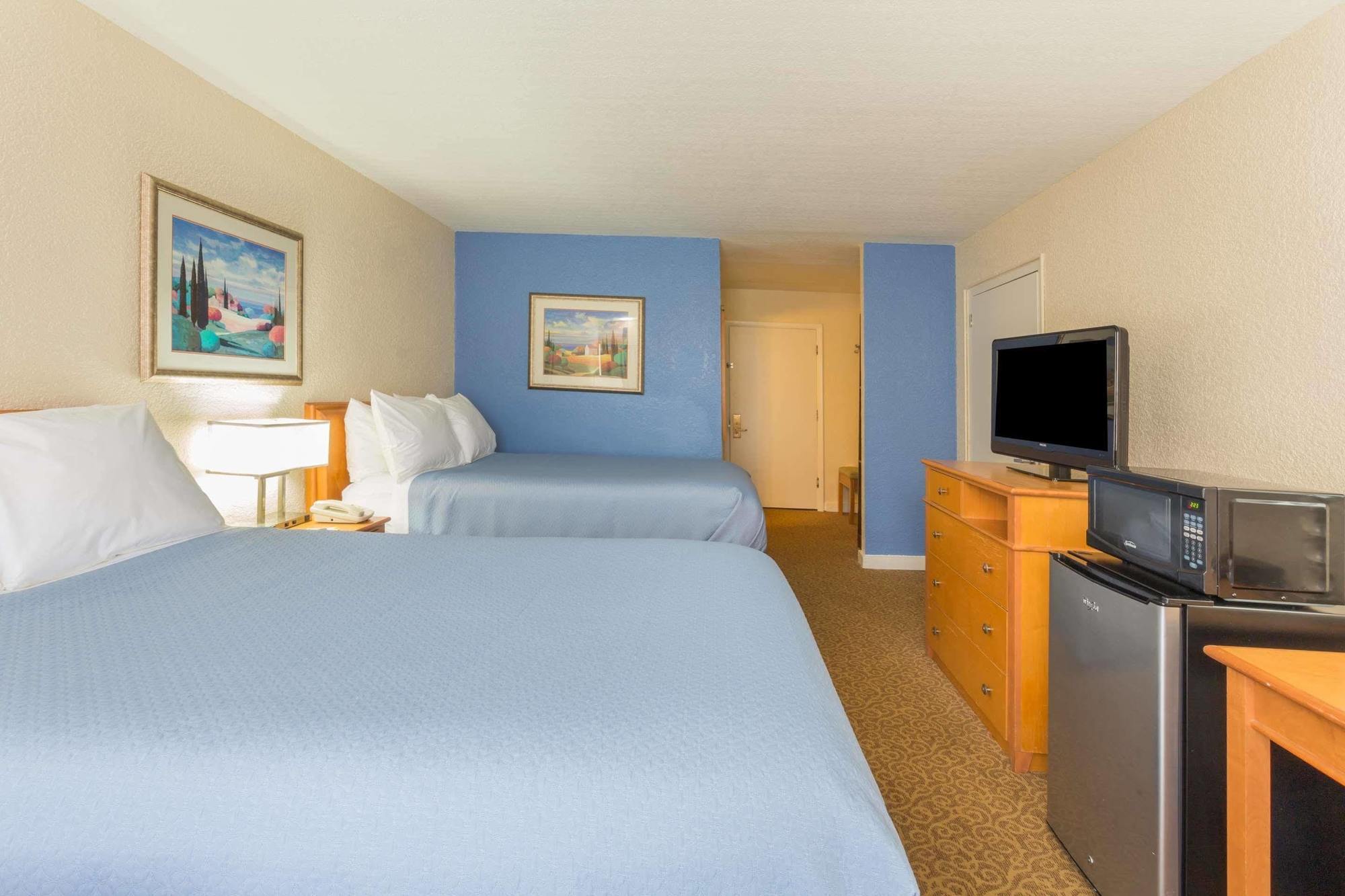 Days Inn By Wyndham Neptune Beach แจ็กสันวิลล์บีช ภายนอก รูปภาพ