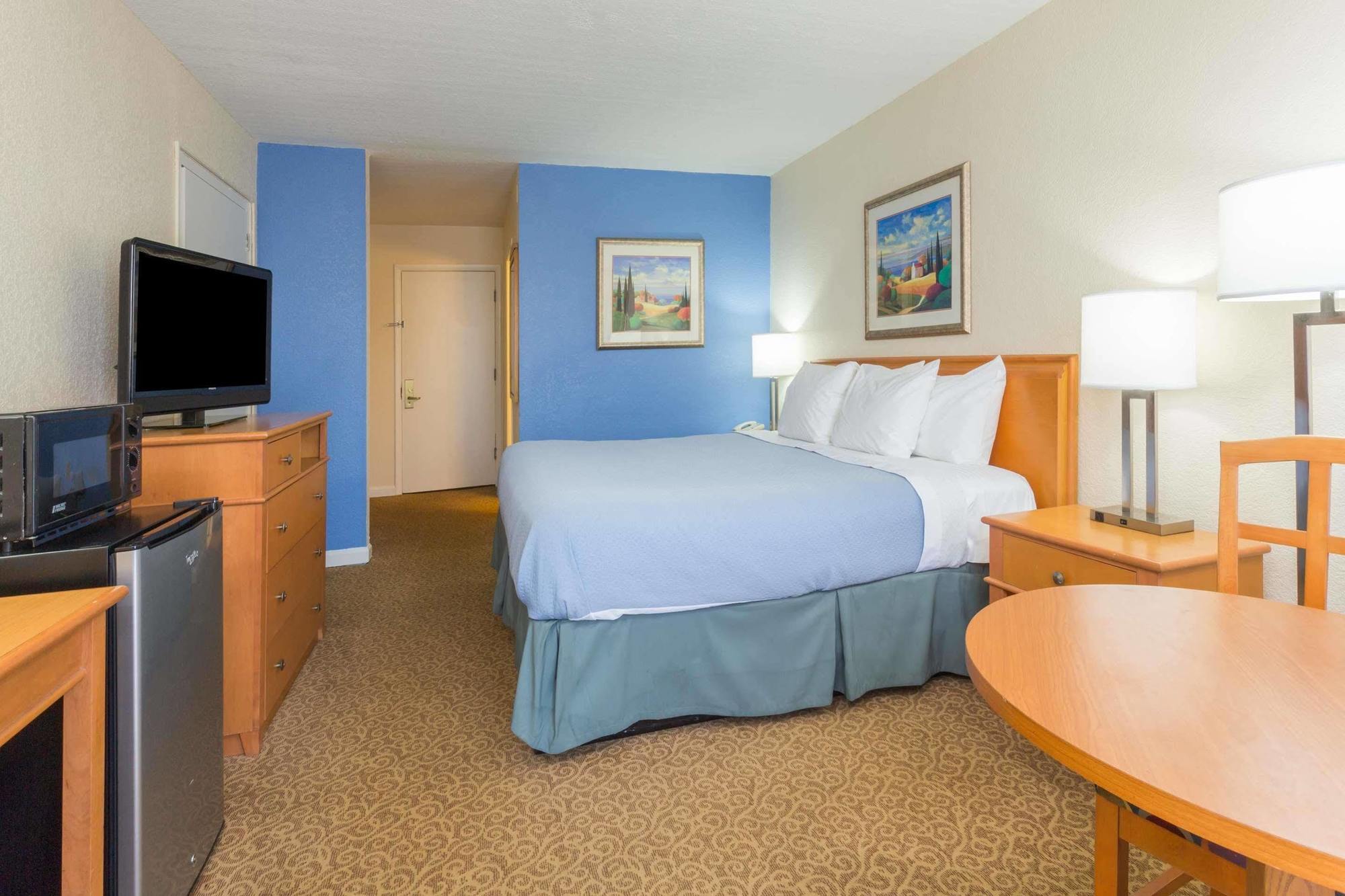 Days Inn By Wyndham Neptune Beach แจ็กสันวิลล์บีช ภายนอก รูปภาพ