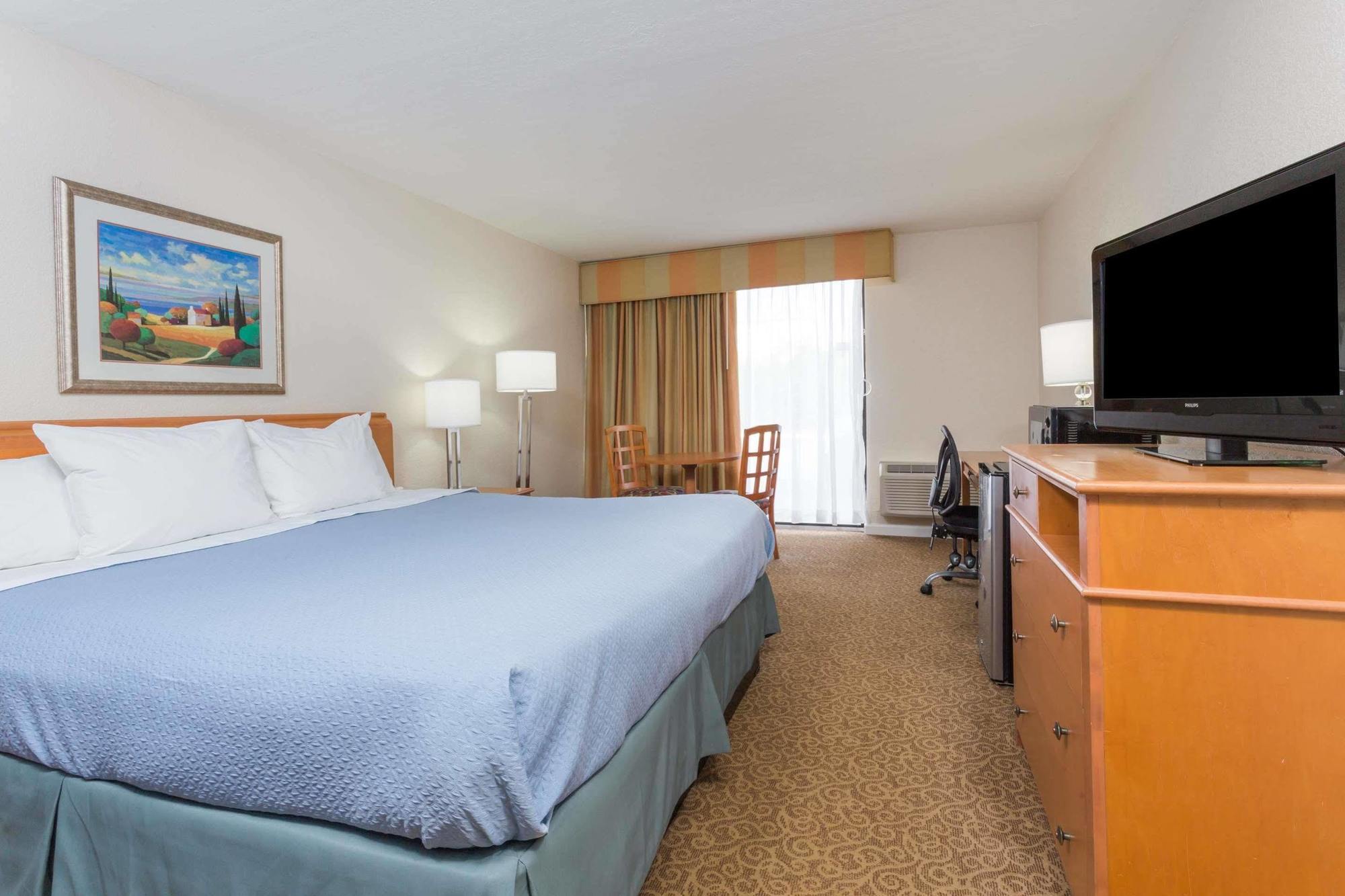 Days Inn By Wyndham Neptune Beach แจ็กสันวิลล์บีช ภายนอก รูปภาพ