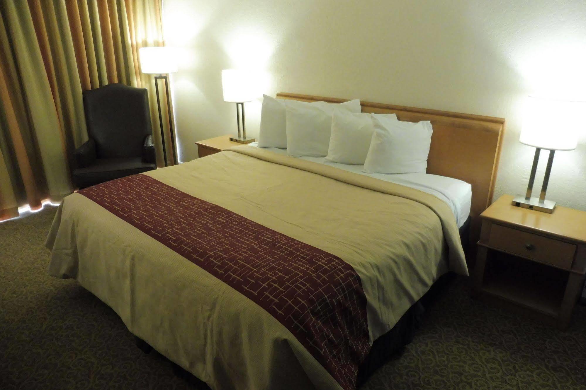 Days Inn By Wyndham Neptune Beach แจ็กสันวิลล์บีช ภายนอก รูปภาพ
