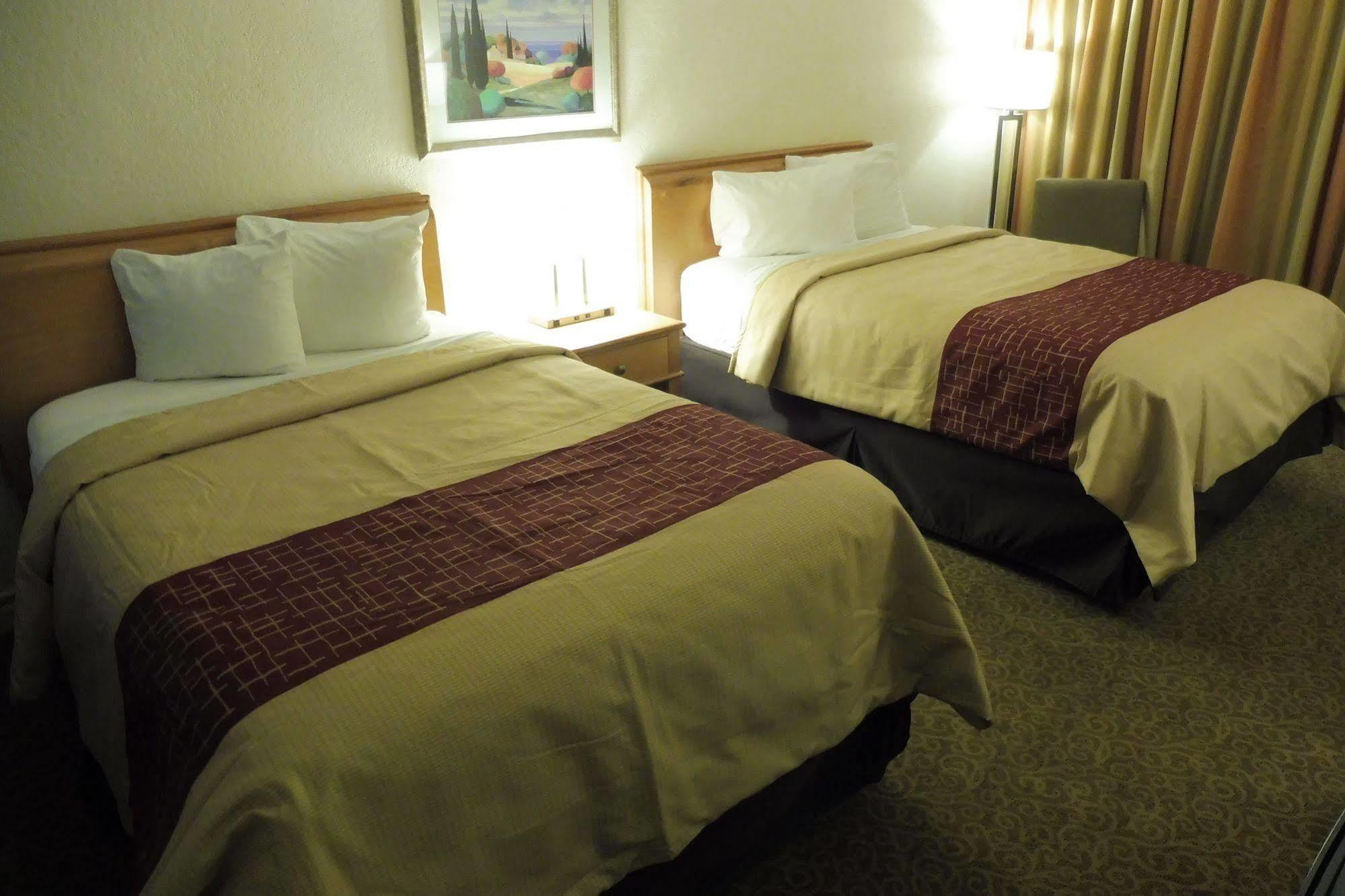 Days Inn By Wyndham Neptune Beach แจ็กสันวิลล์บีช ภายนอก รูปภาพ